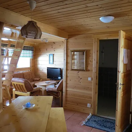 Arctic Polar Village 基尔匹斯扎我维