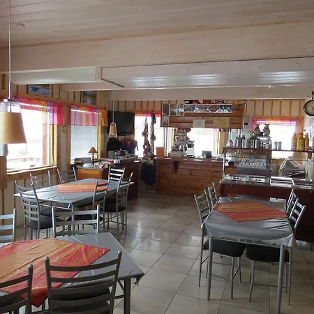 Prázdninový areál Arctic Polar Village 3*