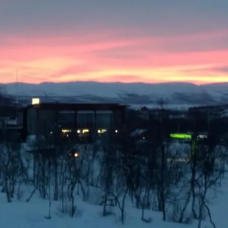 Prázdninový areál Arctic Polar Village 3*